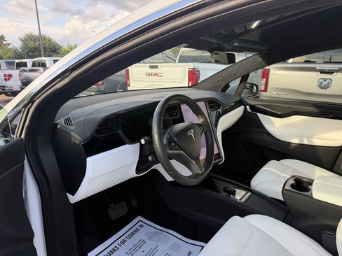 Used 2019 Tesla Model X 75D AWD/4WD image 6