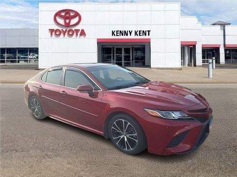 Used 2019 Toyota Camry SE w/ Convenience Package FWD image 1
