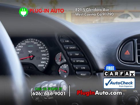 Used 2001 Chevrolet Corvette Coupe w/ Preferred Equipment Group2 RWD image 16