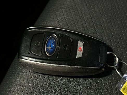 Used 2016 Subaru Outback 2.5i Limited image 25