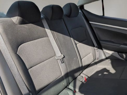 Used 2019 Hyundai Elantra SE w/ Cargo Package FWD image 20