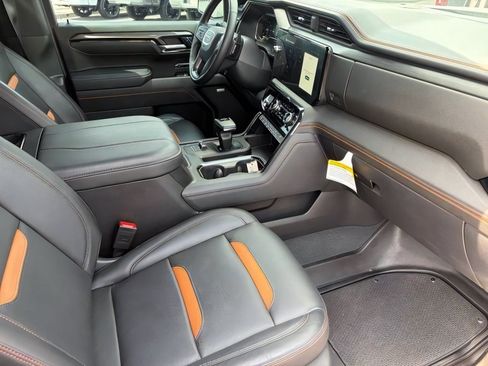 Used 2025 GMC Sierra 1500 AT4 w/ AT4 Premium Package AWD/4WD image 31