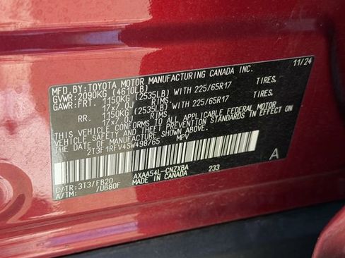 Certified 2025 Toyota RAV4 LE image 30