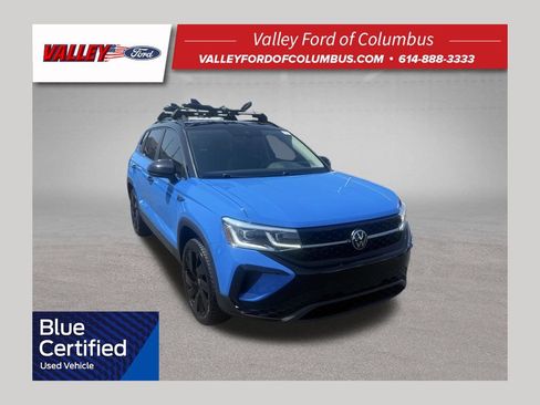Used 2024 Volkswagen Taos SE AWD/4WD image 1