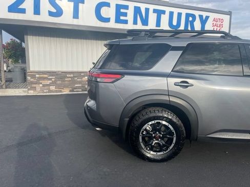 Used 2026 Nissan Pathfinder Rock Creek AWD/4WD image 11