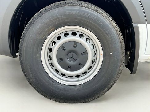 New 2025 Mercedes-Benz Sprinter 2500 image 19