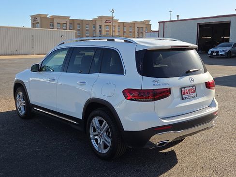 Used 2021 Mercedes-Benz GLB 250 w/ Premium Package image 3