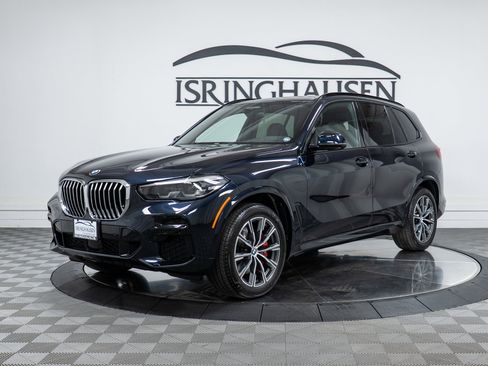 Certified 2022 BMW X5 xDrive40i w/ M Sport Package image 1