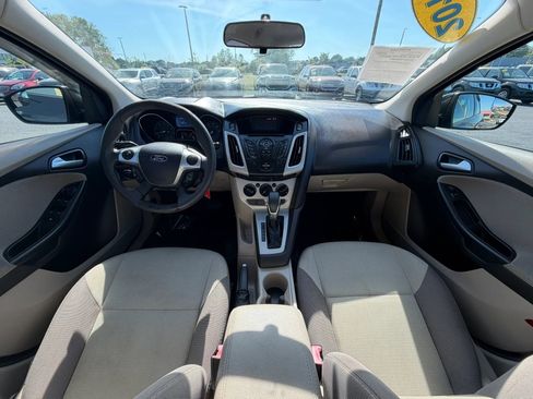 Used 2013 Ford Focus SE FWD image 14