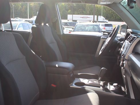 Used 2020 Toyota 4Runner SR5 image 34