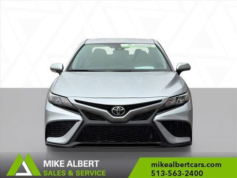Used 2023 Toyota Camry SE FWD image 2
