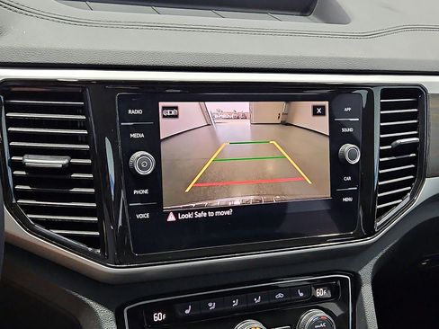 Certified 2023 Volkswagen Atlas SE AWD/4WD image 18