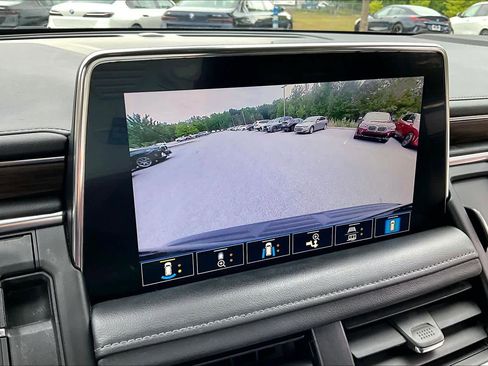 Used 2021 Chevrolet Tahoe LT w/ LT Signature Package RWD image 31