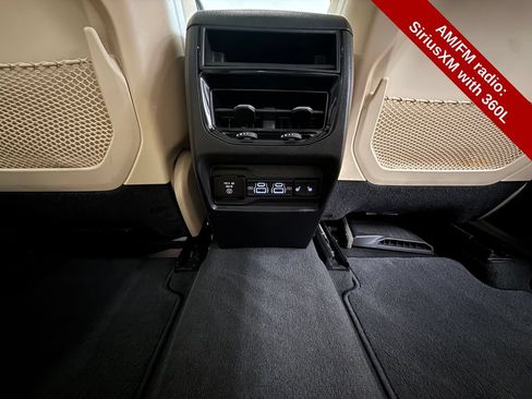 Used 2023 Jeep Grand Cherokee Limited w/ Black Appearance Package AWD/4WD image 42