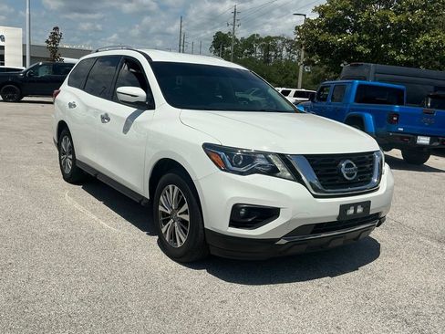 Used 2018 Nissan Pathfinder SV FWD image 6