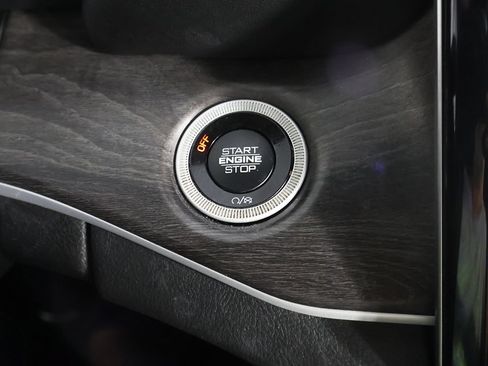 Used 2023 Jeep Grand Cherokee L Limited AWD/4WD image 40