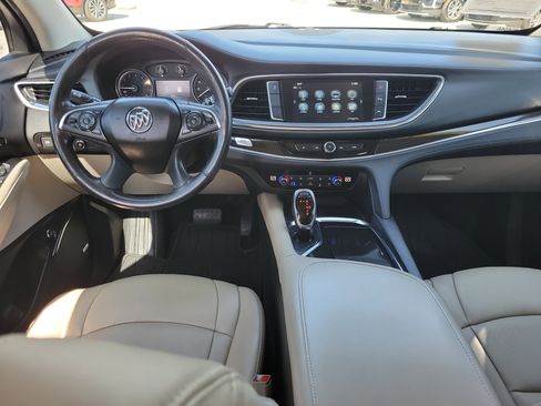 Used 2018 Buick Enclave Premium image 13