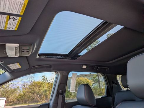 New 2026 Nissan Pathfinder Rock Creek w/ Rock Creek Premium Package AWD/4WD image 32