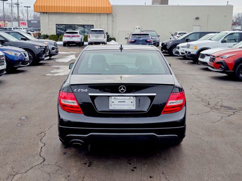 Used 2012 Mercedes-Benz C 250 Sedan image 6
