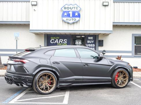 Used 2019 Lamborghini Urus AWD/4WD image 3