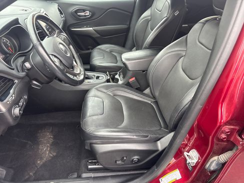 Used 2021 Jeep Cherokee Latitude Lux 80th Anniv w/ Quick Order Package 26U 80TH image 9