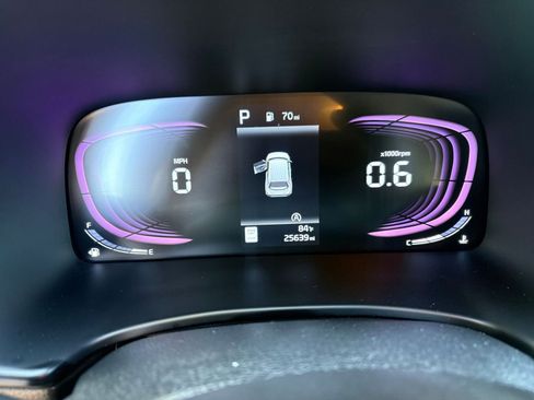 Used 2025 Kia Soul LX w/ LX Technology Package FWD image 38