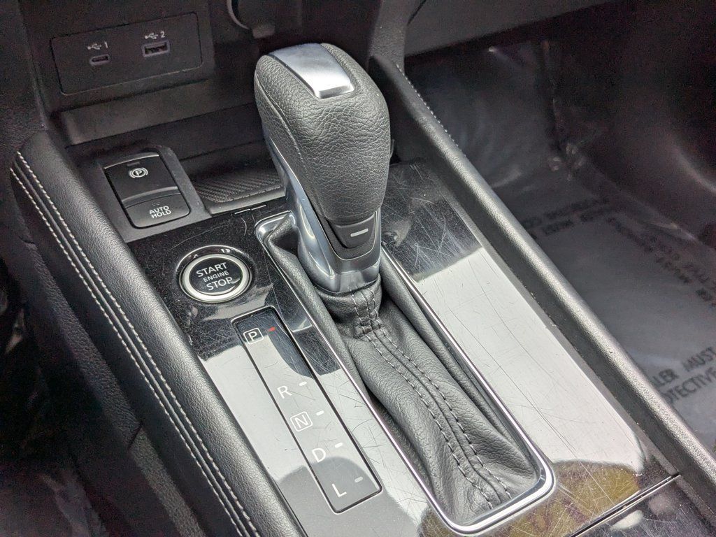 Used 2024 Nissan Kicks SR FWD image 22