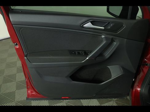 Used 2018 Volkswagen Tiguan S AWD/4WD image 21