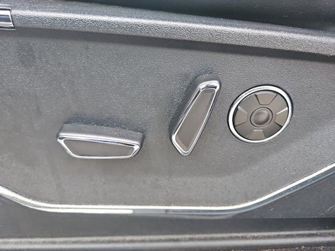 Used 2022 Ford F150 Platinum w/ Equipment Group 701A High image 17