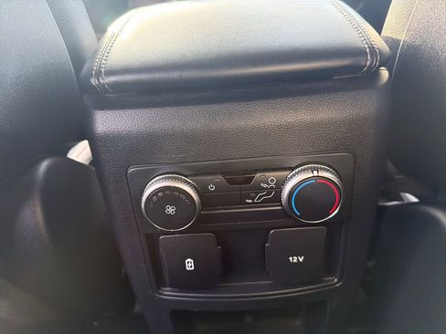 Used 2020 Ford Explorer XLT w/ Equipment Group 202A image 25