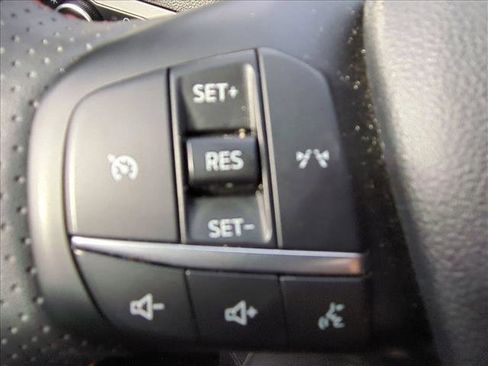 Used 2024 Ford Escape ST-Line image 13