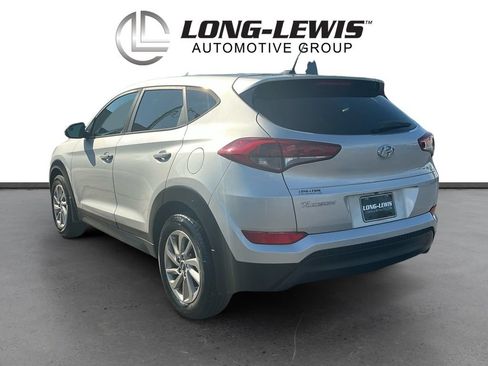 Used 2017 Hyundai Tucson SE w/ Cargo Package FWD image 4