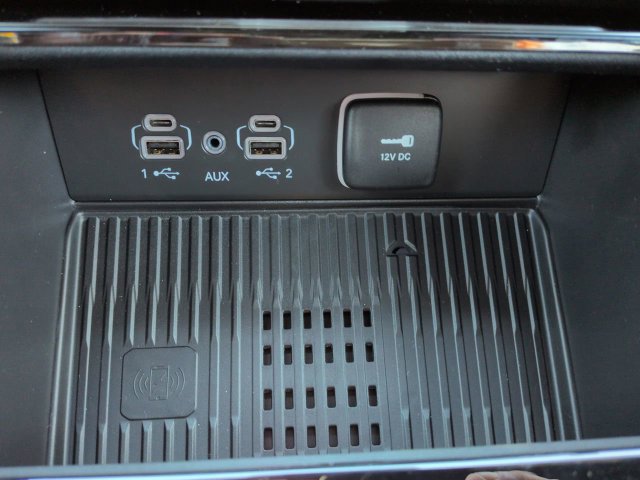 New 2026 Jeep Grand Cherokee Altitude RWD image 23