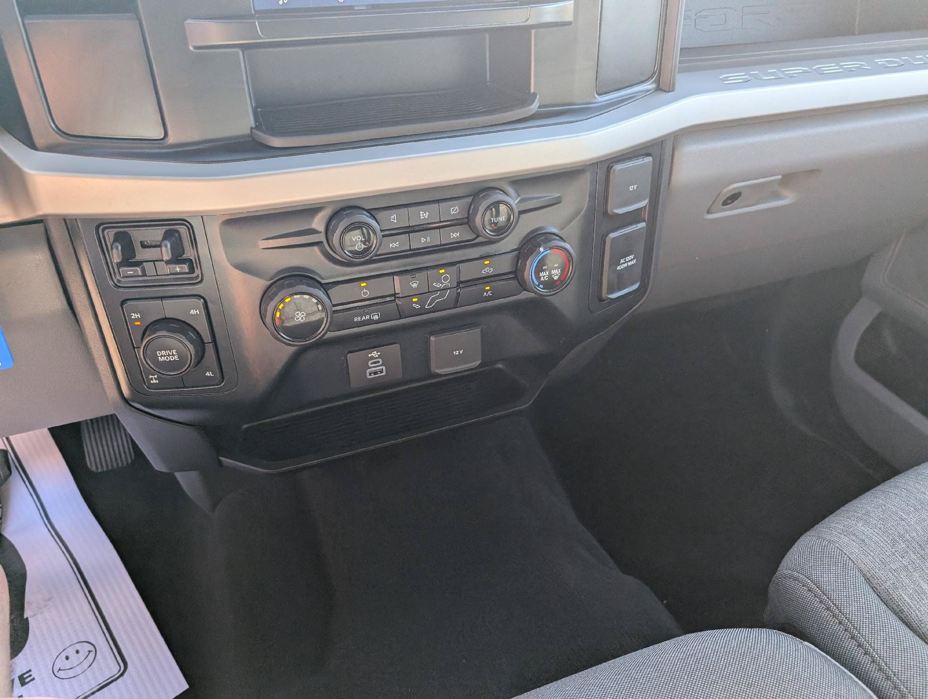Used 2023 Ford F250 XL w/ STX Appearance Package AWD/4WD image 23