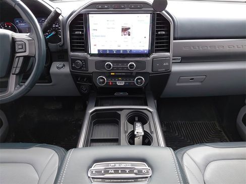 Used 2022 Ford F350 Limited image 11