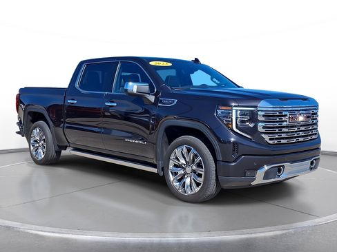 Used 2023 GMC Sierra 1500 Denali w/ Denali Reserve Package AWD/4WD image 1