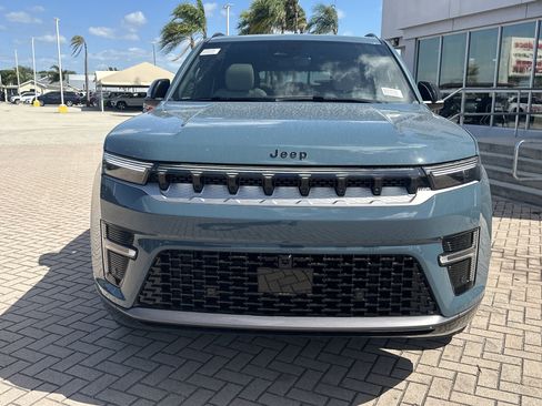 New 2026 Jeep Grand Wagoneer L 4WD w/ Premium Group I image 4