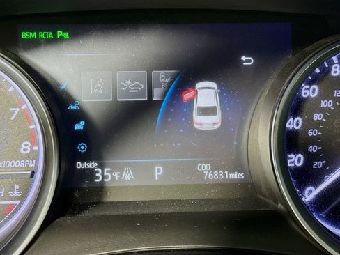 Certified 2018 Toyota Camry XLE image 8