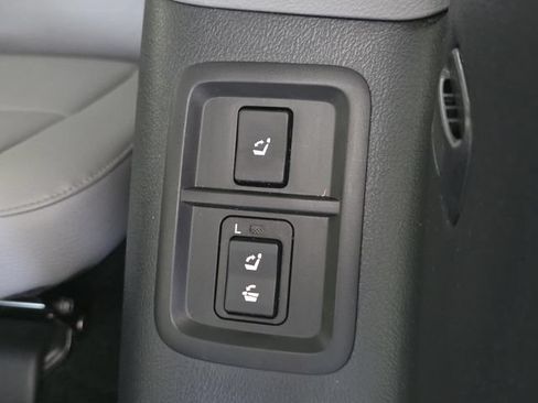Used 2016 Toyota Sequoia Limited w/ Safety & Convenience Package RWD image 16