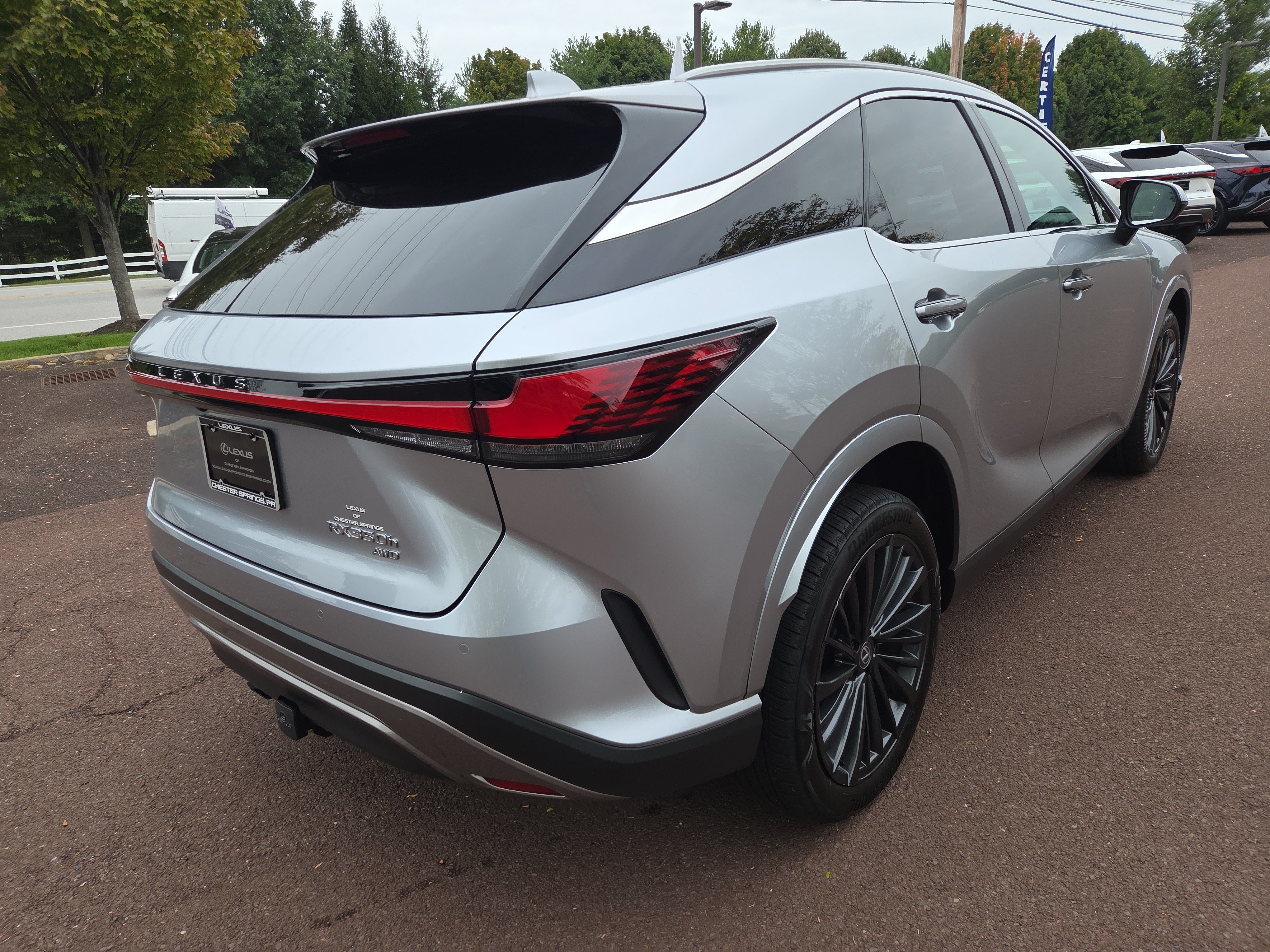 Certified 2025 Lexus RX 350h AWD/4WD image 3