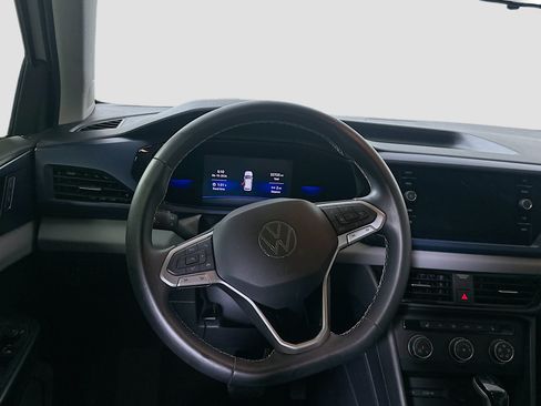 Used 2022 Volkswagen Taos SE AWD/4WD image 17