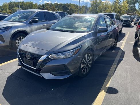 Used 2023 Nissan Sentra SV w/ SV Premium Package image 4