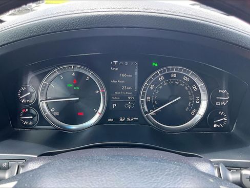 Used 2017 Lexus LX 570 4WD image 24