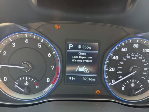 Used 2019 Hyundai Kona SE FWD image 3