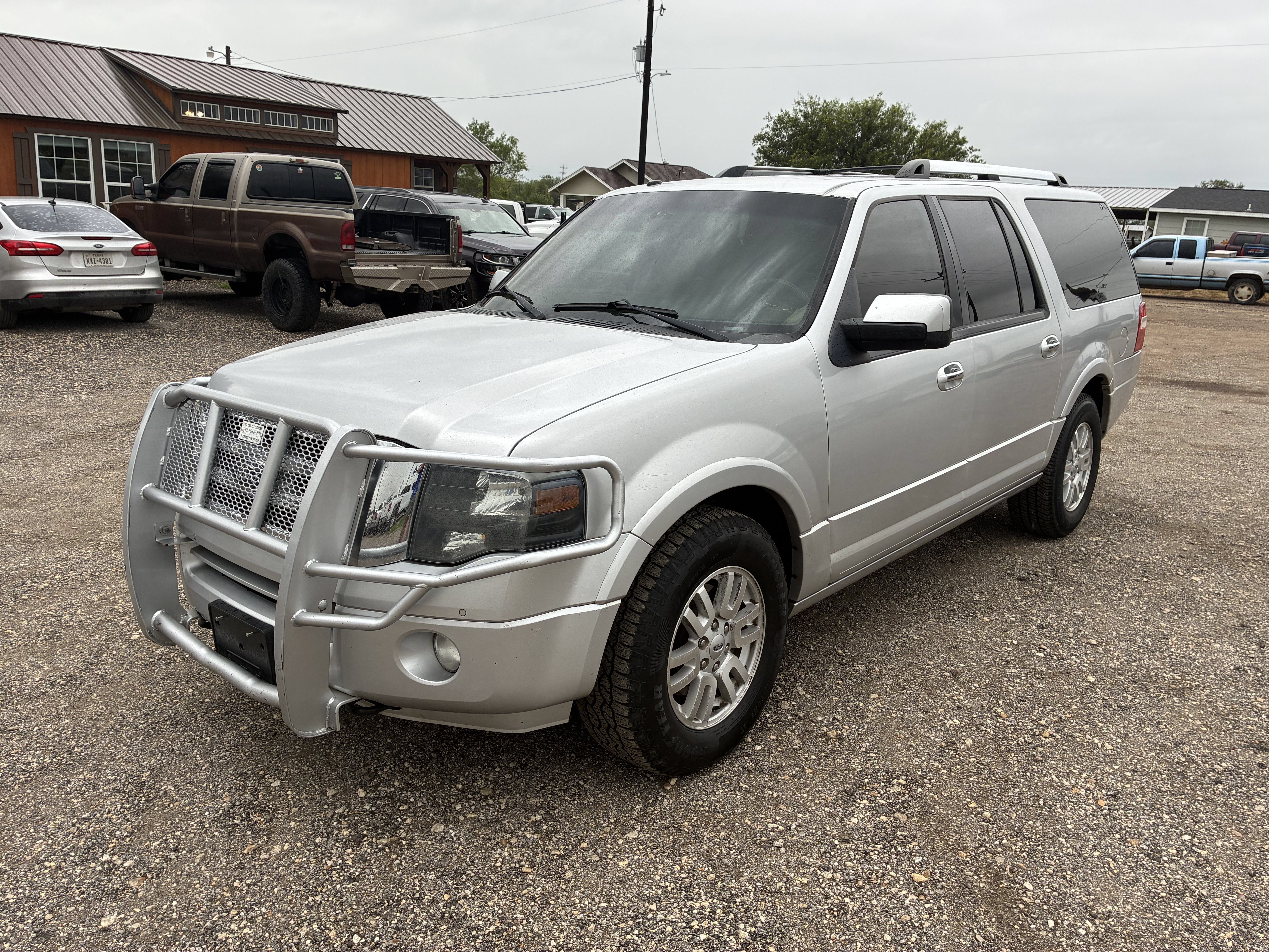 Used 2012 Ford Expedition EL Limited AWD/4WD image 1