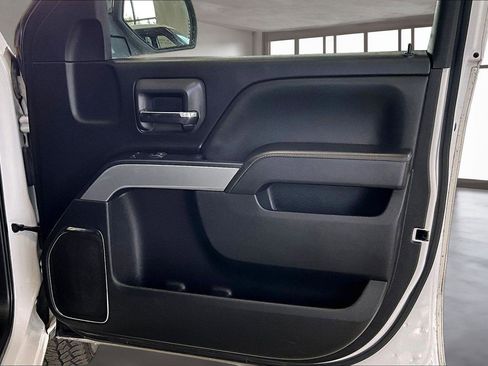 Used 2017 Chevrolet Silverado 1500 LTZ Z71 image 26