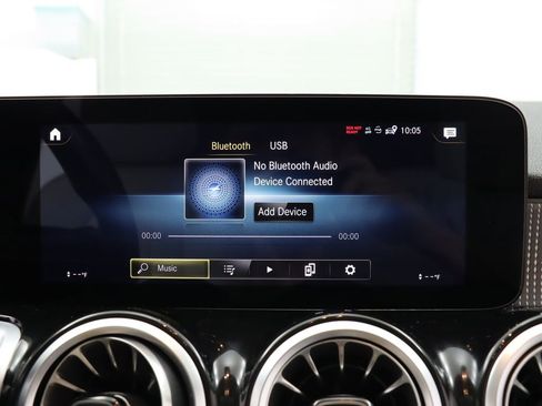 Used 2022 Mercedes-Benz GLB 250 image 26