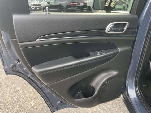 Used 2020 Jeep Grand Cherokee Limited image 21