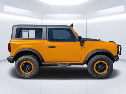 Used 2022 Ford Bronco Black Diamond w/ Sasquatch Package image 4