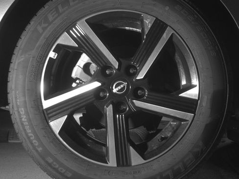 Used 2025 Nissan Sentra SV image 15